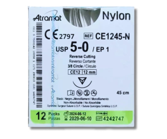 Sutura Nylon 5-0, Aguja reverso cortante 3/8 de círculo 12 mm, Hebra 45 cm, Marca Atramat, Caja con 12 piezas