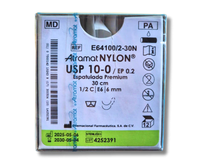 Sutura Nylon 10-0, Doble aguja 1/2 círculo espatulada premium 6 mm, Hebra 30 cm, Marca Atramat, Caja con 12 piezas